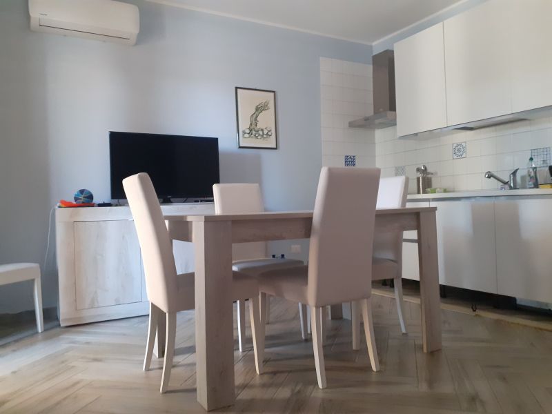 foto 1 Mietobjekt von Privatpersonen Castiadas villa Sardinien Cagliari (+Umland) Esszimmer