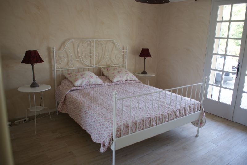 foto 16 Mietobjekt von Privatpersonen Rustrel villa Provence-Alpes-Cte d'Azur Vaucluse Schlafzimmer 1