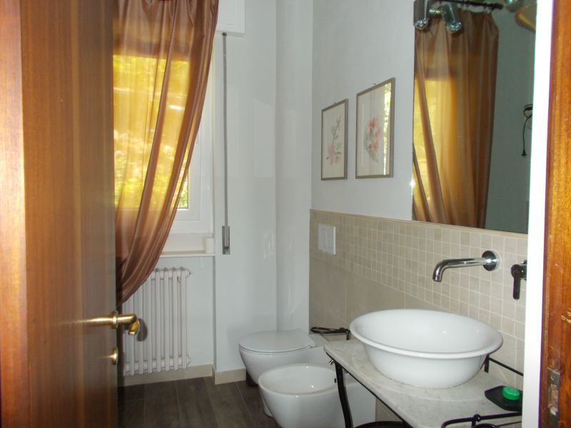 foto 9 Mietobjekt von Privatpersonen Maccagno appartement Lombardei Varese (+Umland) Badezimmer